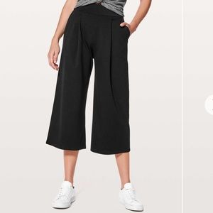 LULULEMON Can You Feel The Pleat Crop